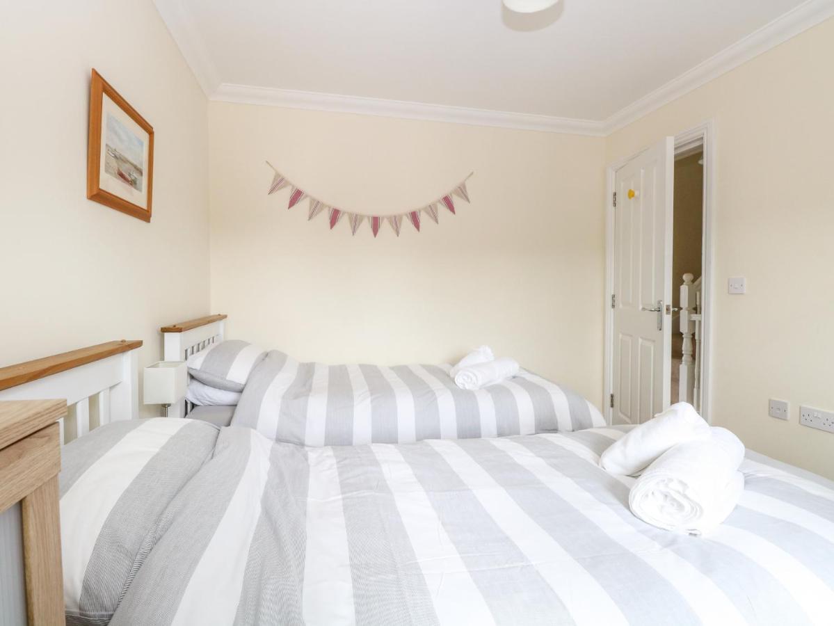 Robins Nest Villa โครเมอร์ ภายนอก รูปภาพ