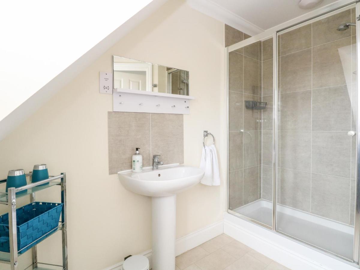 Robins Nest Villa โครเมอร์ ภายนอก รูปภาพ